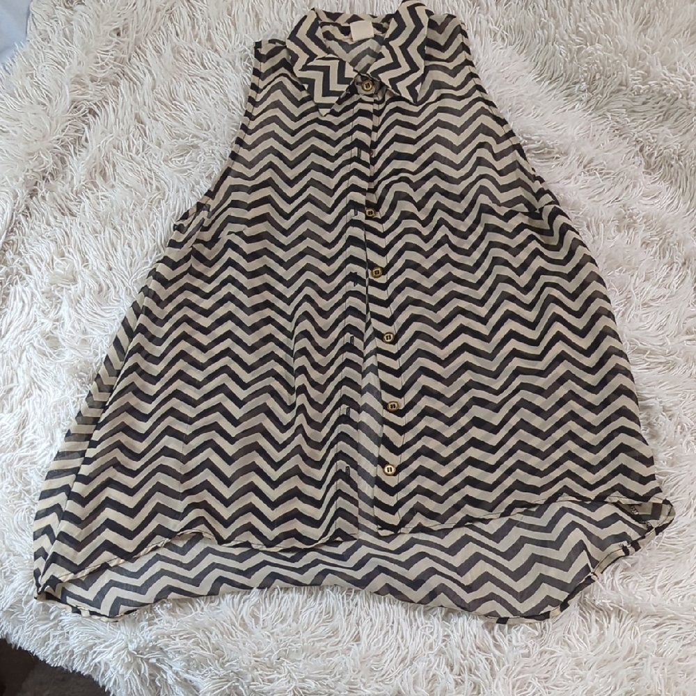 Chevron Patterned Black and White Skirt